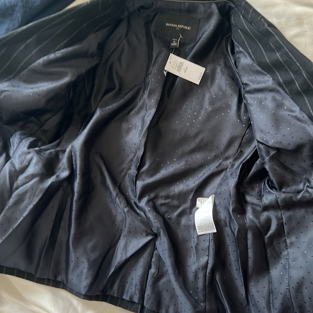 NWT Banana Republic chic, classic pinstripe jacket - Picture 3 of 6